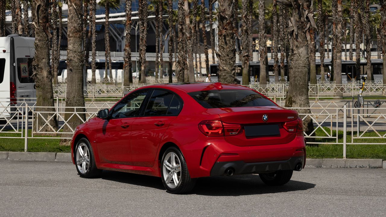 Фото BMW 130 - 2